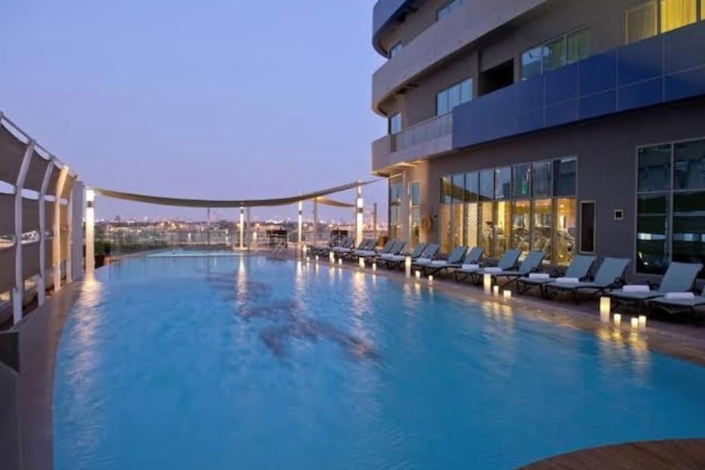 Apartment Lux Flat With Burj Khalifa View - 3 Minute Walk To Dubai Mall - Best Location - Best Balcony View *