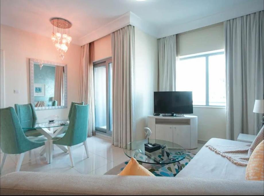 Apartment Lux Flat With Burj Khalifa View - 3 Minute Walk To Dubai Mall - Best Location - Best Balcony View