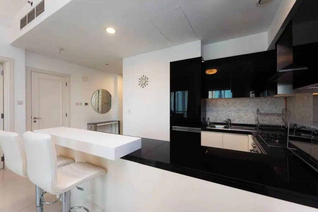 Lux Flat With Burj Khalifa View - 3 Minute Walk To Dubai Mall - Best Location - Best Balcony View Apartment Dubai