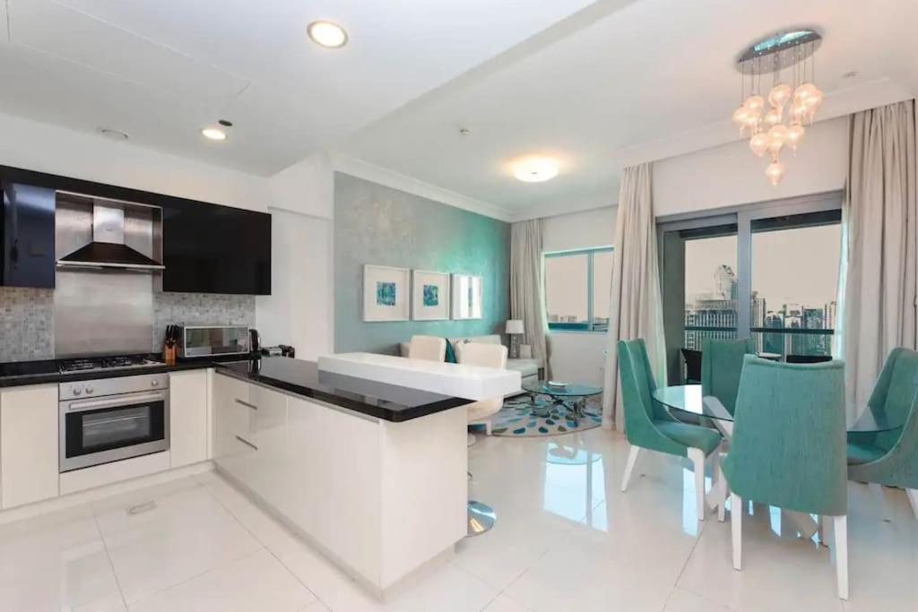 Apartment Lux Flat With Burj Khalifa View - 3 Minute Walk To Dubai Mall - Best Location - Best Balcony View